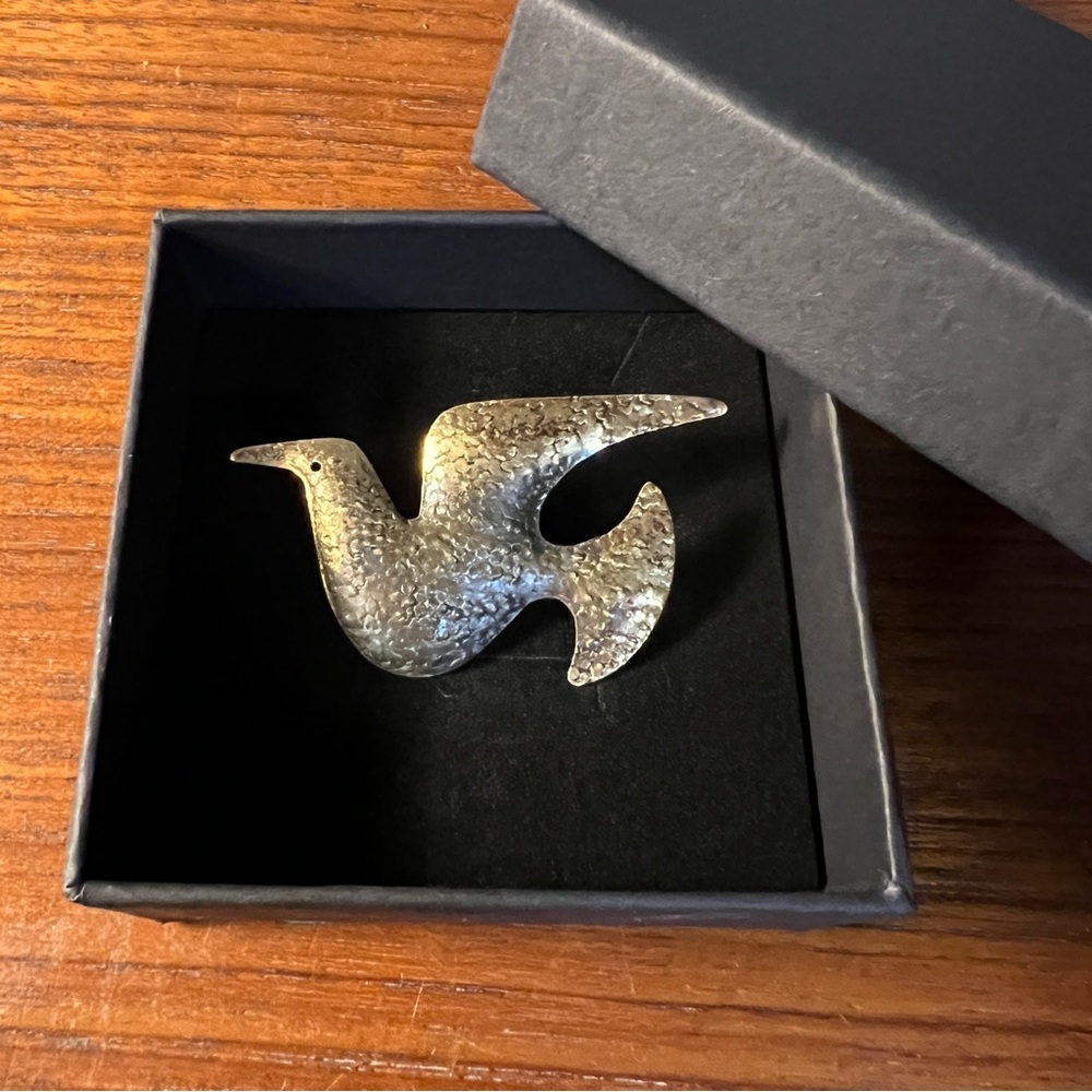 Hammered Metal Style Peace Dove Brooch Bronze Gold Colour Bird Pin MCM Modernist
